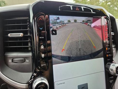 Used 2022 RAM 1500 Big Horn image 25