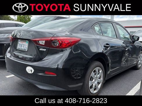 Used 2015 MAZDA MAZDA3 i Sport FWD image 2