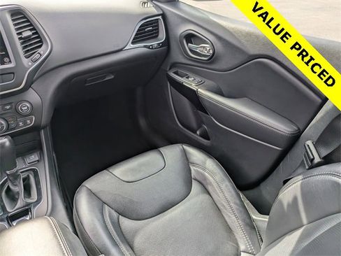 Used 2023 Jeep Cherokee Altitude Lux image 15