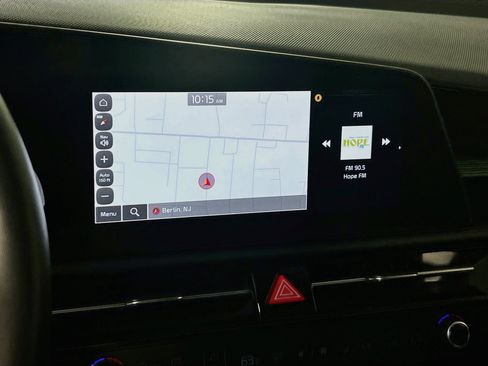 Used 2023 Kia Niro EX FWD image 13