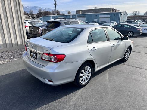 Used 2012 Toyota Corolla LE image 3