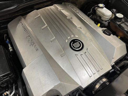 Used 2008 Cadillac XLR RWD image 23