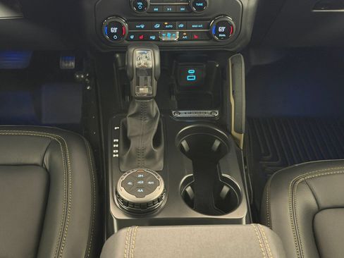 Used 2025 Ford Bronco Badlands AWD/4WD image 17