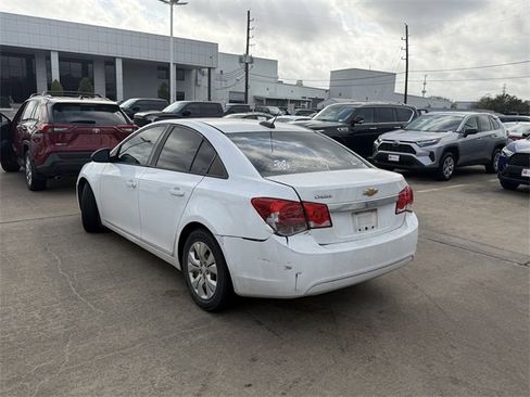 Used 2016 Chevrolet Cruze LS image 7