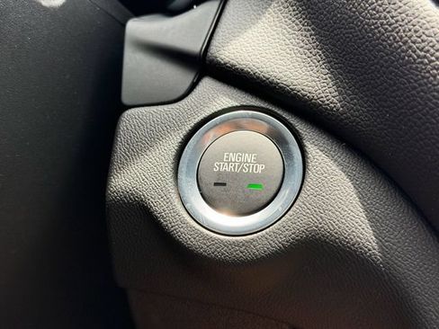 Used 2024 Chevrolet Equinox LT FWD image 26