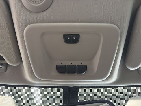 Used 2009 Chevrolet Impala LTZ FWD image 25