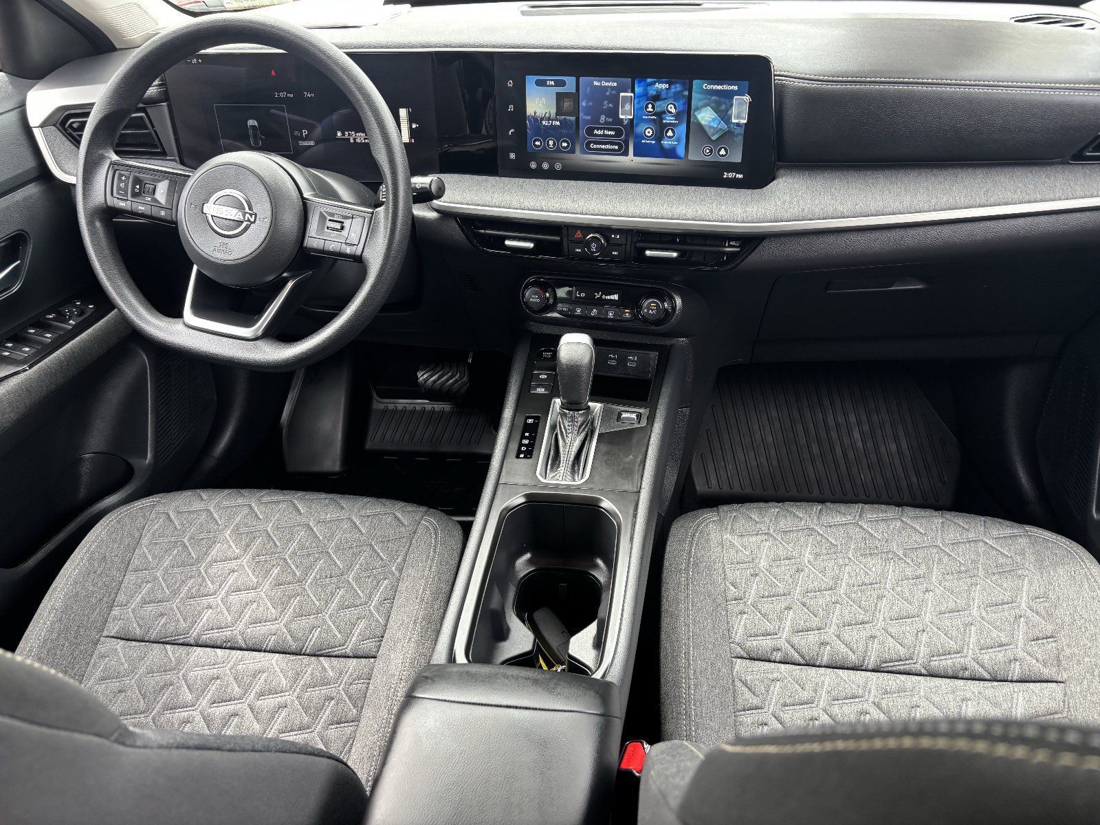 Used 2026 Nissan Kicks SV FWD image 16