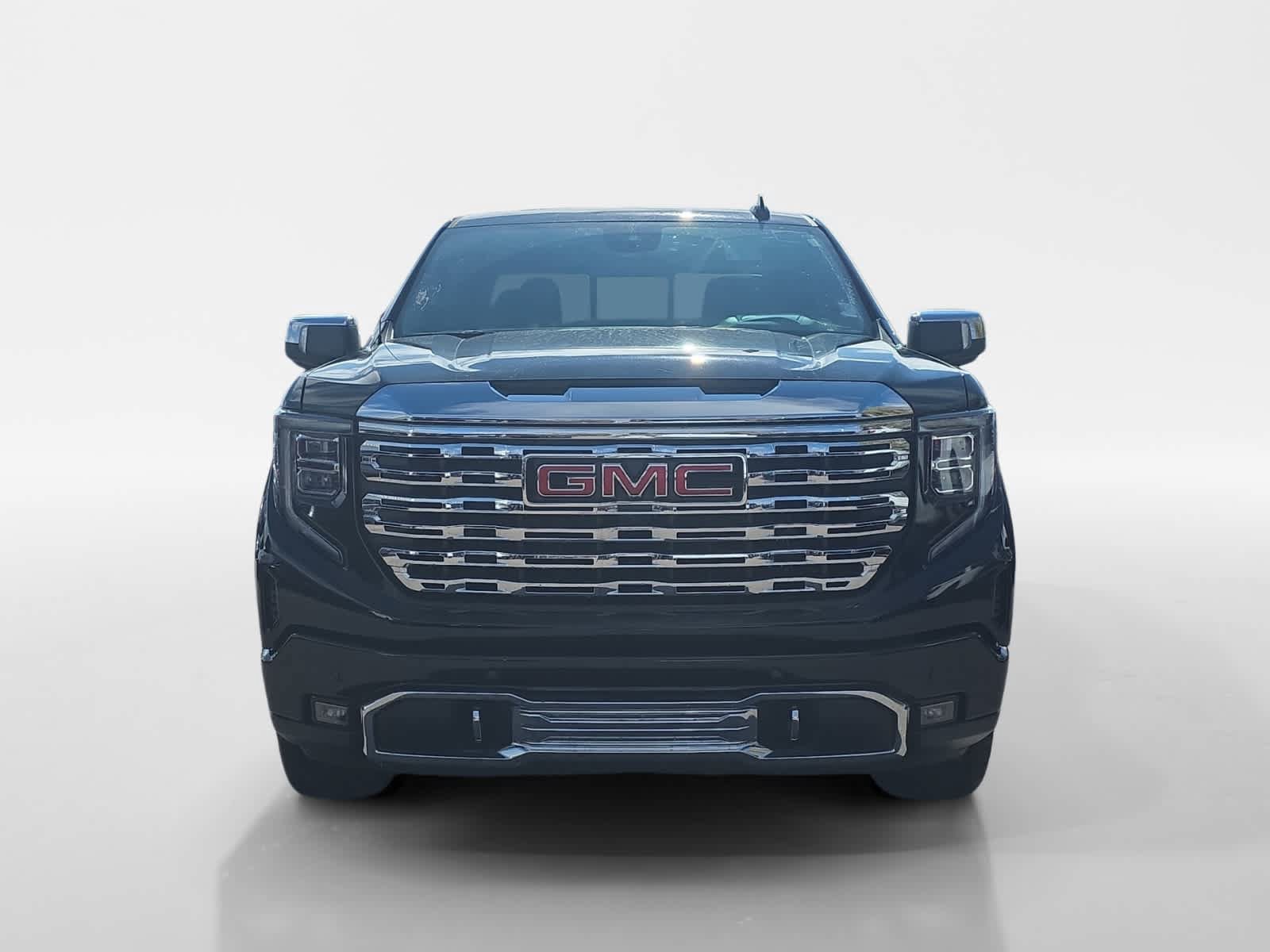 Used 2024 GMC Sierra 1500 Denali w/ Denali Reserve Package AWD/4WD image 8