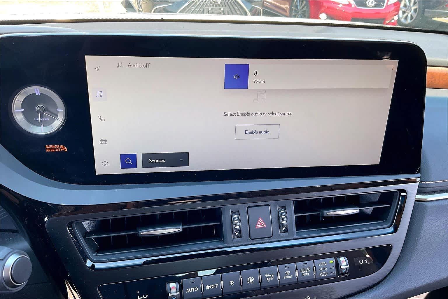 Used 2024 Lexus ES 300h Ultra Luxury w/ Accessory Package (Z2) FWD image 31