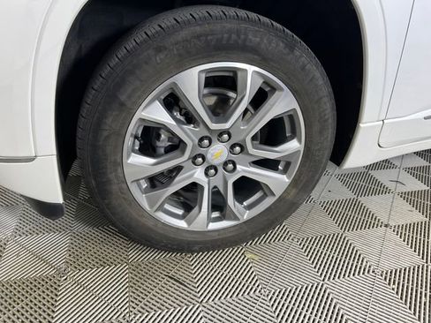 Used 2021 Chevrolet Traverse Premier image 26