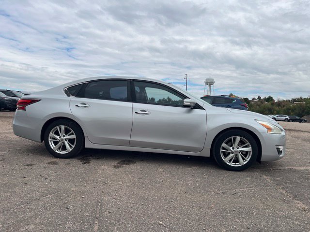 Used 2015 Nissan Altima 2.5 SL w/ Technology Package FWD image 6
