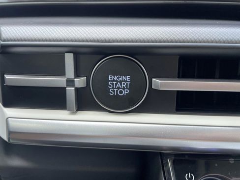 New 2026 Hyundai Santa Fe SE image 28