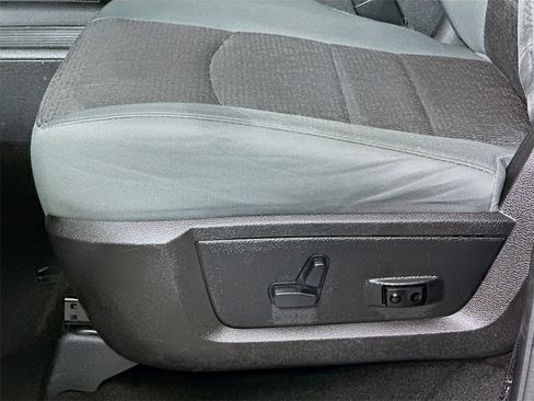 Used 2016 RAM 1500 Big Horn image 22