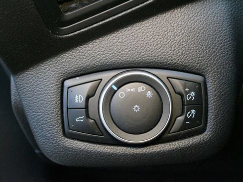 Used 2017 Ford Escape SE FWD image 18