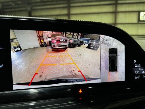 Used 2021 Cadillac Escalade Sport w/ LPO, ONYX Package image 35