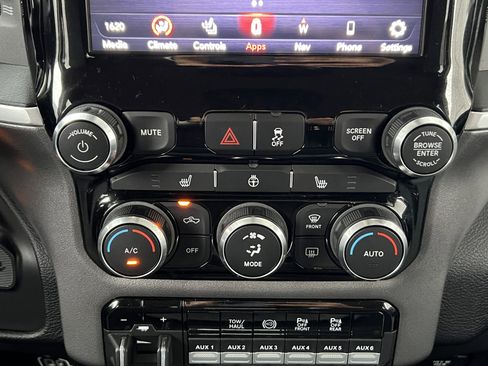 Used 2020 RAM 2500 Big Horn w/ Level 2 Equipment Group image 28