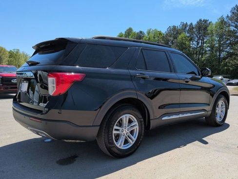 Certified 2023 Ford Explorer XLT w/ Equipment Group 202A image 4