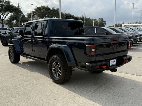 Used 2025 Jeep Gladiator Mojave image 7