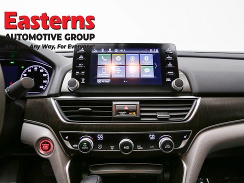 Used 2020 Honda Accord EX image 12
