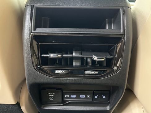 New 2026 Jeep Grand Cherokee Limited image 24