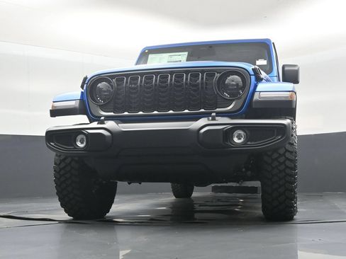 New 2026 Jeep Gladiator Sport AWD/4WD image 43