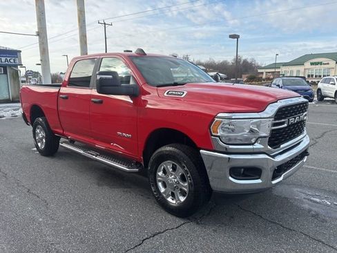 Used 2024 RAM 2500 Big Horn w/ Bed Utility Group image 7