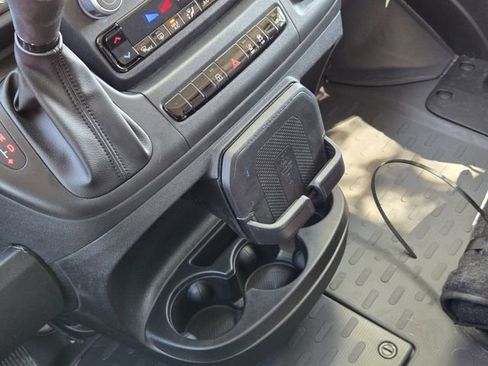 Used 2025 RAM ProMaster 2500 w/ Crew Van Package FWD image 21