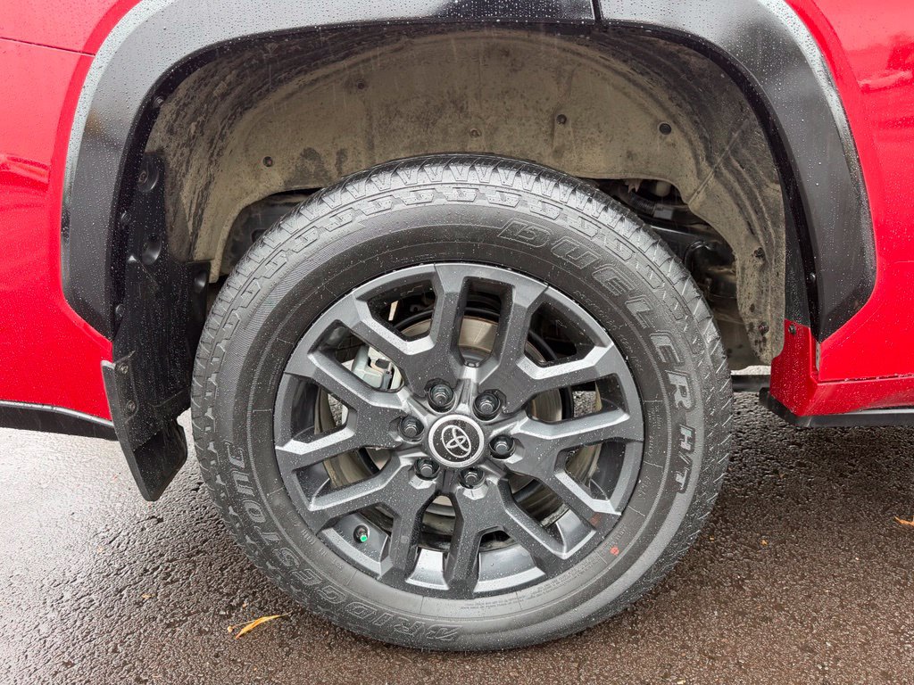 Used 2024 Toyota Sequoia Platinum AWD/4WD image 9