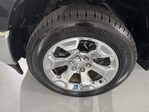 Used 2022 RAM 1500 Big Horn AWD/4WD image 5