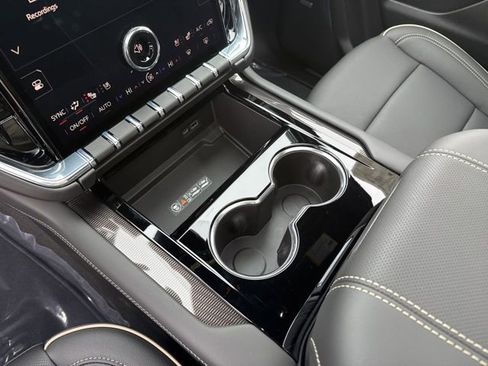 New 2026 GMC Yukon XL Elevation AWD/4WD image 27