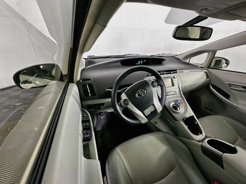 Used 2015 Toyota Prius Four FWD image 18