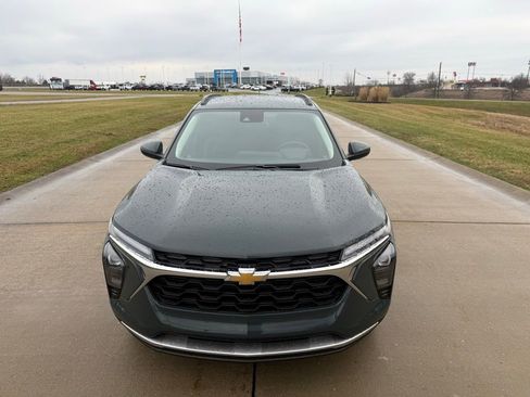 New 2026 Chevrolet Trax LT w/ Driver Confidence Package image 11