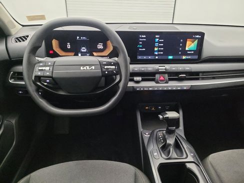 Used 2025 Kia K4 FWD image 22