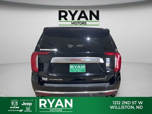 Used 2021 GMC Yukon XL Denali AWD/4WD image 8