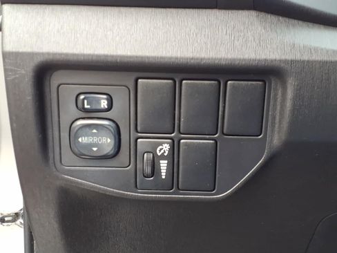 Used 2012 Toyota Prius Two FWD image 16