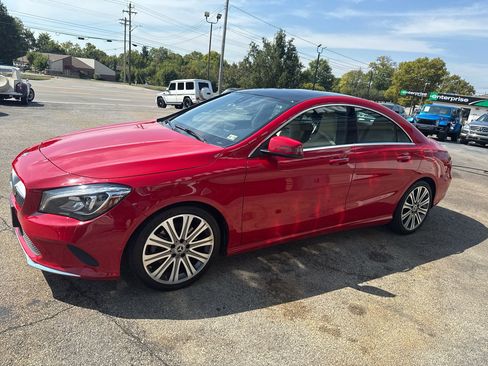 Used 2019 Mercedes-Benz CLA 250 4MATIC w/ Premium Package image 13