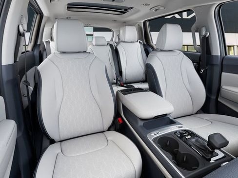 New 2026 Kia Carnival SX w/ SX Dark Edition Package image 15