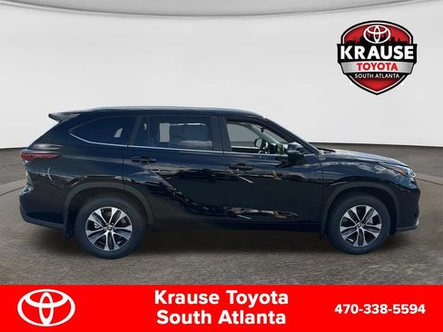 New 2026 Toyota Highlander XLE AWD/4WD image 9