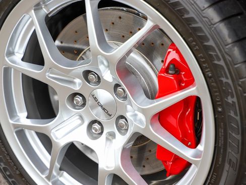 Used 2006 Ford GT RWD image 21