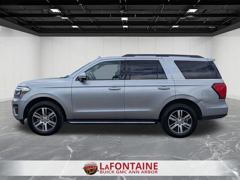 Used 2023 Ford Expedition XLT AWD/4WD image 2
