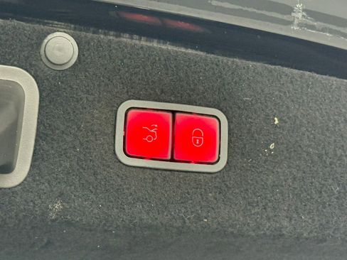 Used 2017 Mercedes-Benz Maybach S 550 4MATIC image 46