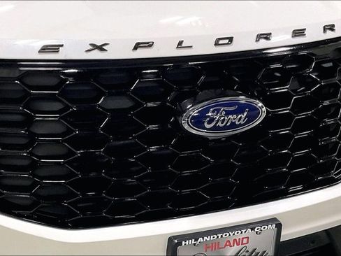 Used 2025 Ford Explorer ST-Line image 31