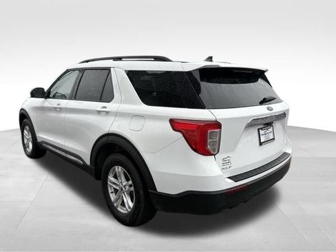 Used 2021 Ford Explorer XLT image 7