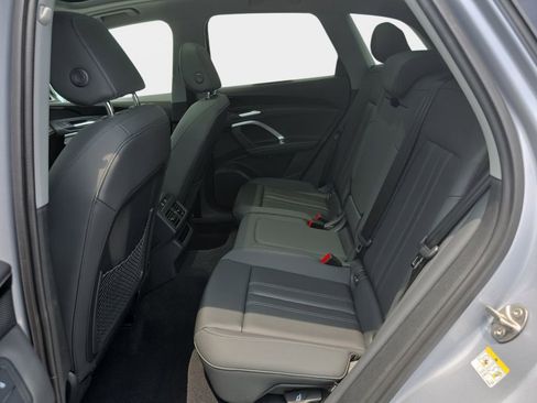 Certified 2025 Audi Q5 Premium w/ Convenience Package AWD/4WD image 24