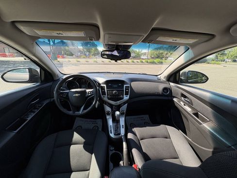 Used 2016 Chevrolet Cruze LT FWD image 16