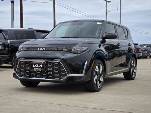 New 2025 Kia Soul GT-Line image 2