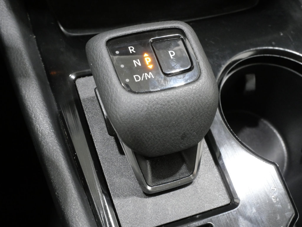 Used 2024 Nissan Rogue SV AWD/4WD image 23