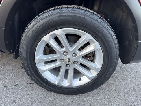 Used 2015 Ford Explorer XLT w/ Equipment Group 202B image 42