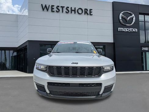 Used 2025 Jeep Grand Cherokee L Laredo AWD/4WD image 8
