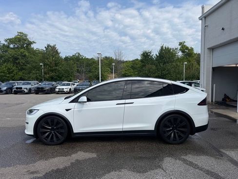 Used 2022 Tesla Model X AWD/4WD image 2